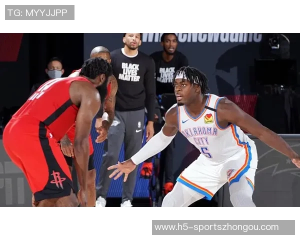 马威半场表现惊艳仅9分钟砍下10分并抢下7个前场篮板